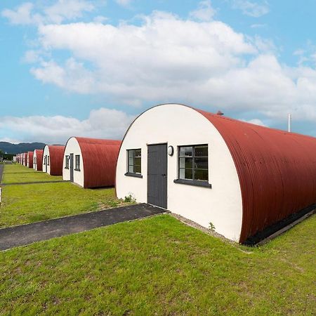 Cultybraggan Hut 34 Hotel Mill of Fortune Exterior photo